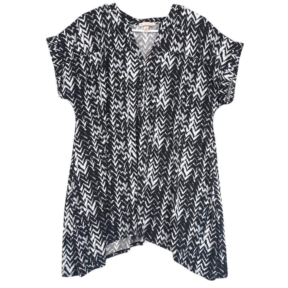 CB Black White Chevron Tunic Top Womens Plus Size 1X Sharkbite Hem Stretch Retro